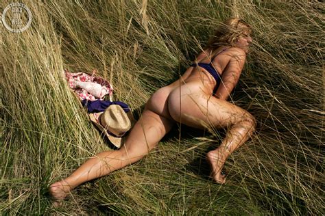 Hot Girl Nora Teasing With Her Irresistible Body Outdoors 14 Photos