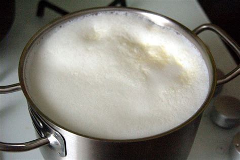 Как правильно кипятить молоко