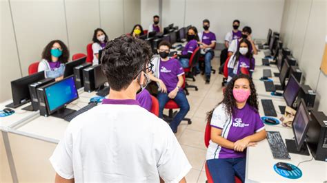 Escola abre cursos gratuítos na Lapa, Barueri e outras cidades de SP