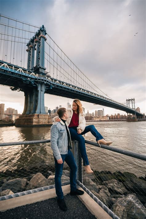 NYC Engagement photoshoot ideas | Brooklyn bridge pictures, New york