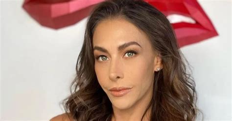 Vanessa Guzmán incendió las redes al presumir su figura en diminuto bikini Infobae