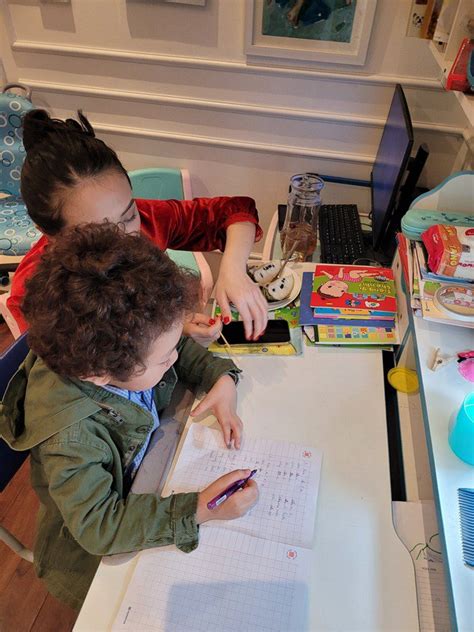 Con trai từng bị xúc phạm Tuấn Hưng gay gắt bảo vệ đứa trẻ ấy giờ đẹp trai cực ngoan