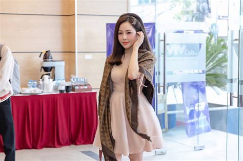 Hot girl Trâm Anh ngày càng trở nên táo bạo khoe hình thể tối đa