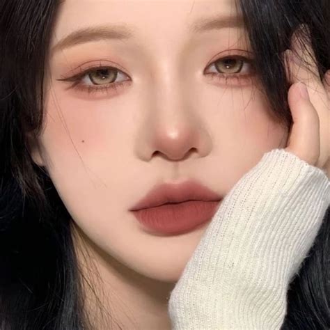 Son Thỏi Dior Velvet Finish Nắp Nam Châm 2024 Màu 300 Nude Style Hồng Nâu Đất Aemi