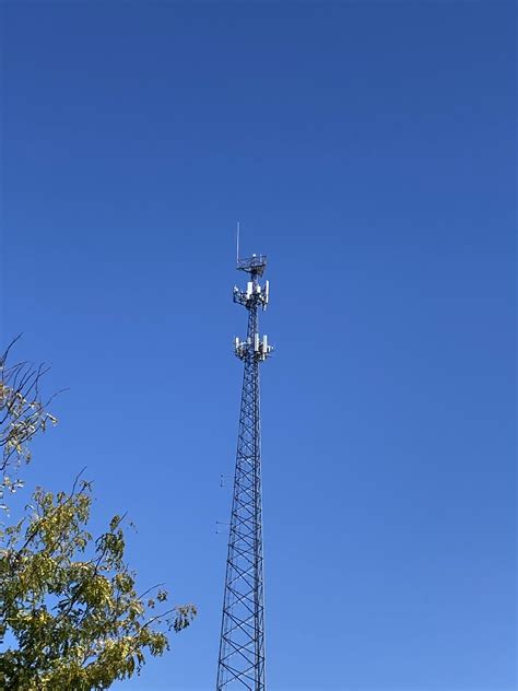 Cool cell tower : r/antennasporn