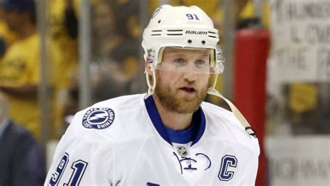 Lightning Captain Steven Stamkos Out Indefinitely After Tearing Meniscus