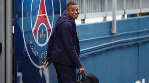 Real Madrid Sets Ultimatum For Mbappe Amid Transfer Speculations