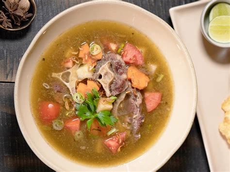 Resep Sop Buntut Sapi Bening Ala Restoran Yang Gurih Sedap