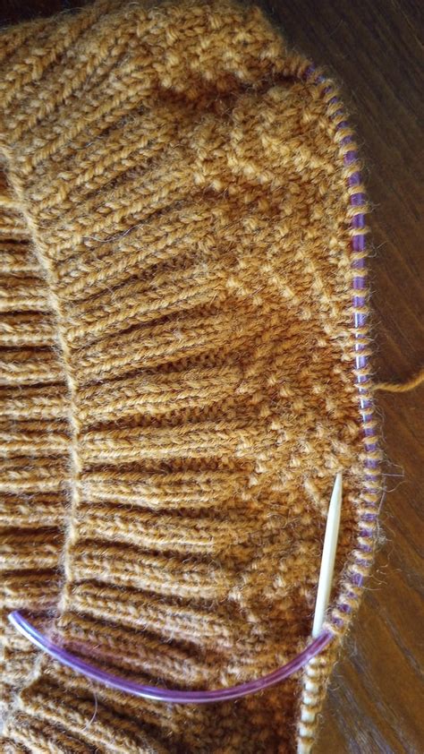 How do I reduce stitches with this pattern? : r/knitting