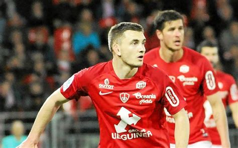 Stade Brestois Chardonnet L Ternel Recommencement Le T L Gramme