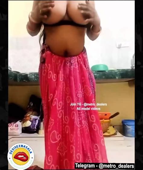 Desi Big Boobs Strip Chat Model Pussy Fingering And Milk Boobs