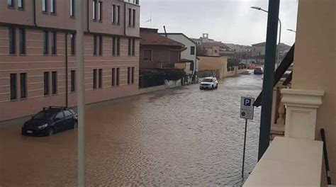 Mareggiate E Vento Forte Allagamenti A Marina Di Pisa IlCuoioInDiretta