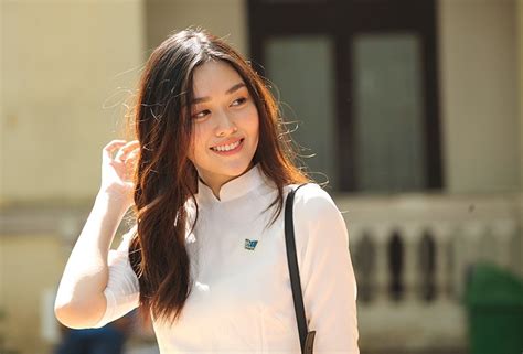 Hot Girl Tr Ng Phan Nh Ph Ng Trong Ng Y Chia Tay Tu I H C Tr B O D N Tr