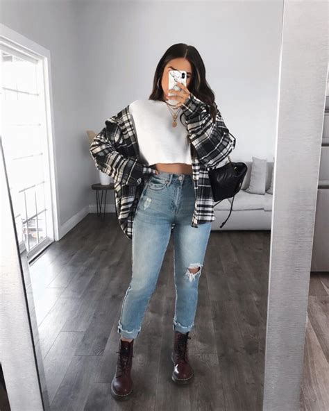 9 Hot Sexy Rubi Ortiz Bikini Pics