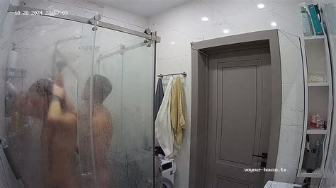 Watch Naked People Andreza Guest Shower Naked People With Andreza In Bathroom