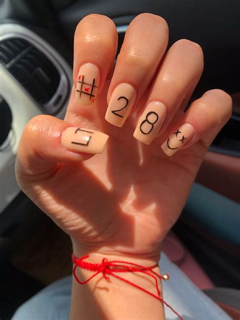 louistomlinson nails nailsinspo uñas Louis Tomlinson Larry