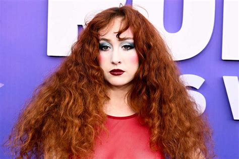 Chappell Roan Net Worth 2025: Age, Bio, Relations & Key Facts!