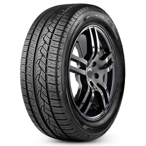 Nitto NT421Q Tires for Performance | Kal Tire