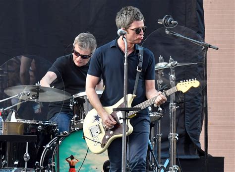 Oasis. Liam Gallagher e Noel Gallagher: le foto degli (ex) fratelli