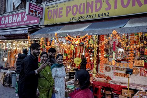 Londons Southall ‘little India Marks Diwali And Rishi Sunaks Win