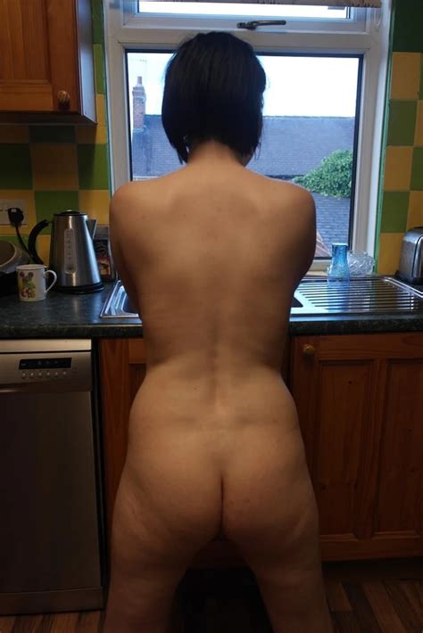 Posing Nude In Window Nude Pics Xhamster