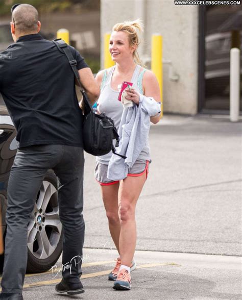 Britney Spears Posing Hot Paparazzi Celebrity Babe Famous And Uncensored