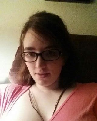 Cute Chubby Nerdy Wife Porn Pictures Xxx Photos Sex Images Pictoa