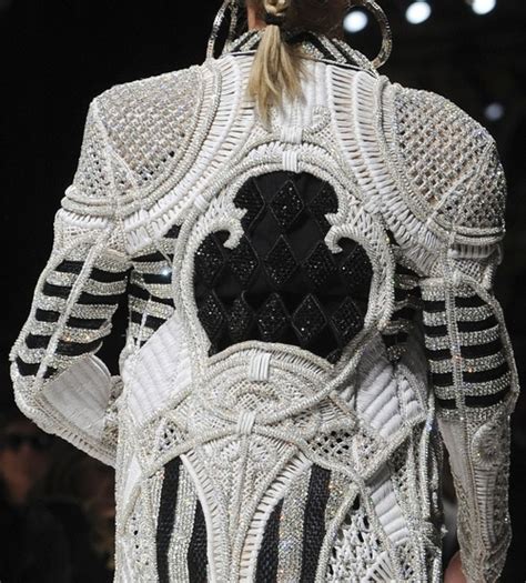 Balmain S/S 2013 Runway Details | Fashion details, Fashion, Balmain