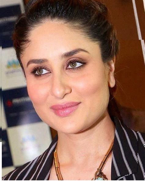 Pin On Kareena Kapoor Beautiful Celebrities Pretty Face Indian Actress Hot Pics