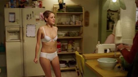 Shameless US nude pics página 22