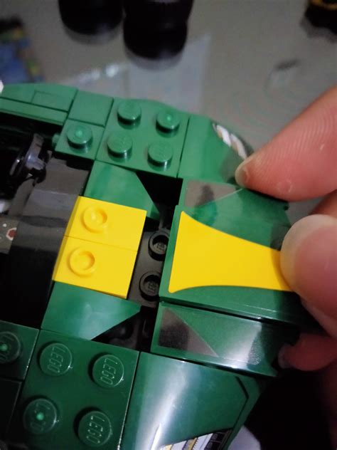 flaw design? : lego