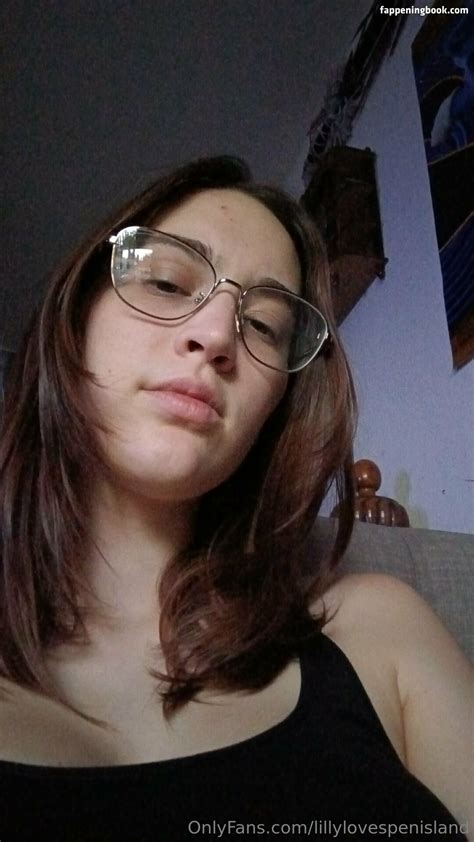 Lillylovespenisland Nude OnlyFans Leaks Fappening FappeningBook