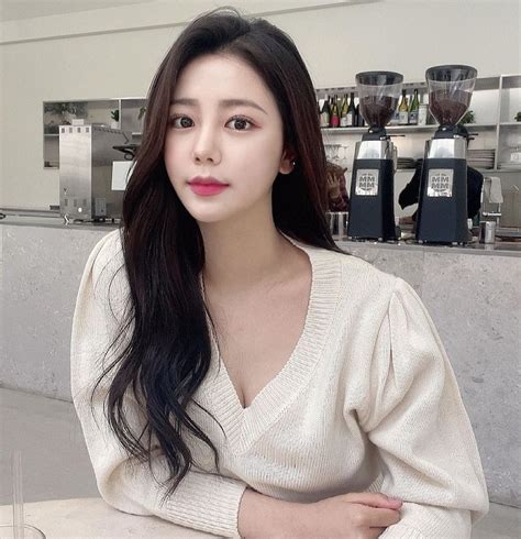 Gây sốt với bức ảnh quyến rũ bên bờ biển nàng hot girl hoảng sợ vì nhận nhiều lời dụ dỗ vội