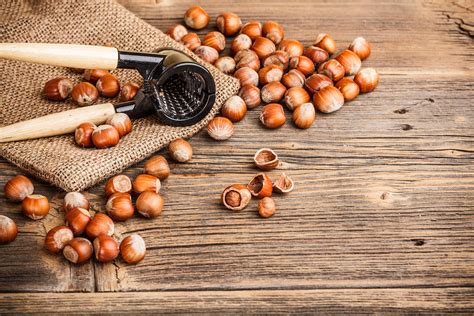 10 Incredible Health Benefits Of Hazelnuts | Premium Growers