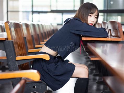 Domestique Cosplay De Bikini De Modèle Asiatique Sexy De Fille Avec Le Styl De Japonais D arme à