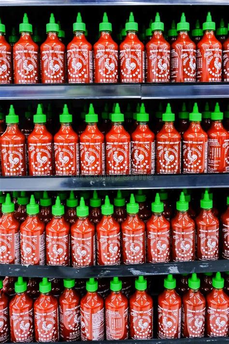 Plastic Bottles Of Huy Fong Food Sriracha Hot Chili Sauce Editorial Stock Image Image Of Food