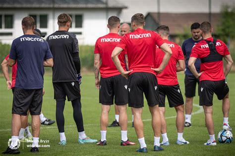 Sk Ad Widzewa D Na Mecz Ze G Rnikiem Czna Widzew Pl