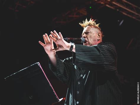 John Lydon Ha Qualcosa Da Dire Ai Fan Dei Sex Pistols Rockol
