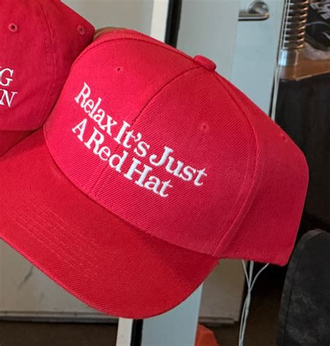 People Are Confused As Heck By Neil DeGrasse Tysons Multiple MAGA Hat Pic