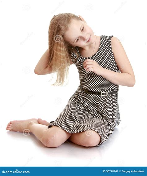 Fille De L Adolescence Blonde Mignonne Image Stock Image Du Verticale