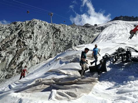 Ghiacciaio Presena Tolti I Teli Geotessili Che Hanno Salvato Oltre 4