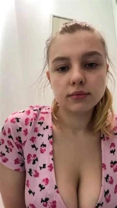 Free Close Up Fingering Porn Videos XHamster