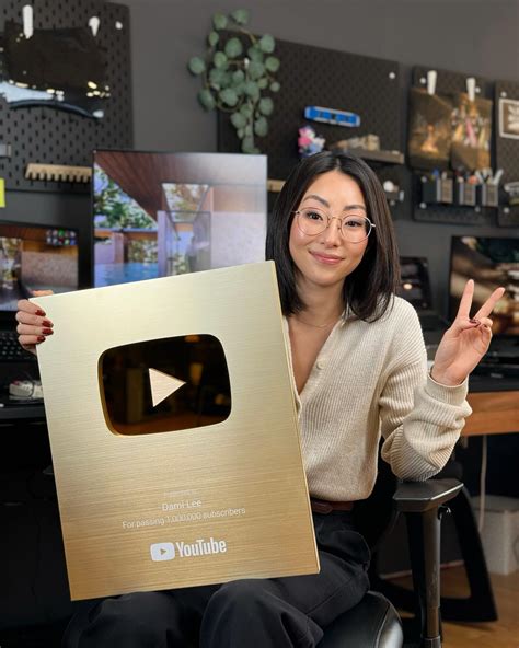 Dami Lee | We reached 1M!!! It’s crazy to see that there’s so many