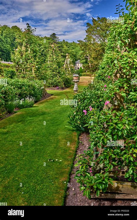 Dunrobin castle interior hi-res stock photography and images - Alamy