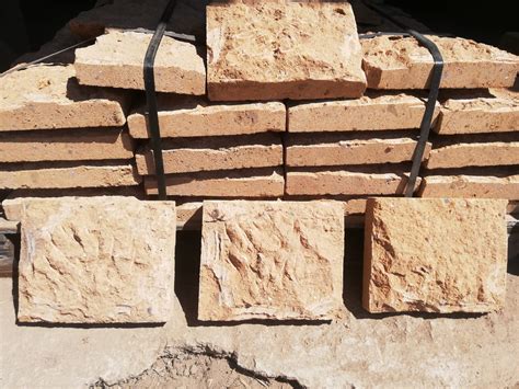 Lastre di tufo | Roma | Esman - Cava Lapilli e Pietre