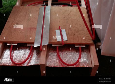 Demonstration Of Underfloor Hot Water Heat Tube Technology Particularly Adaptable To Solar