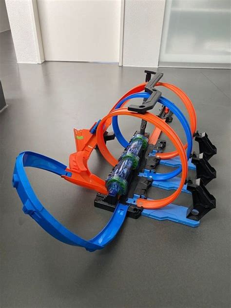Hot Wheels Korkenzieher Crash Trackset Gebraucht in Lommiswil für CHF 20 mit Lieferung auf