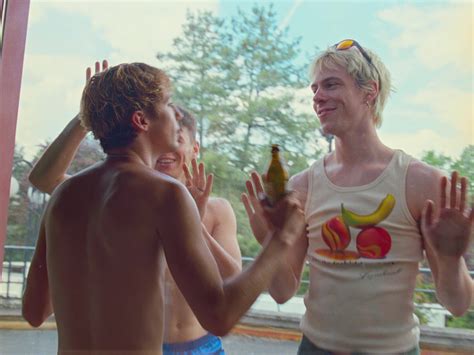 AusCAPS Troye Sivan Shirtless And Nude Dancers In Rush Music Video