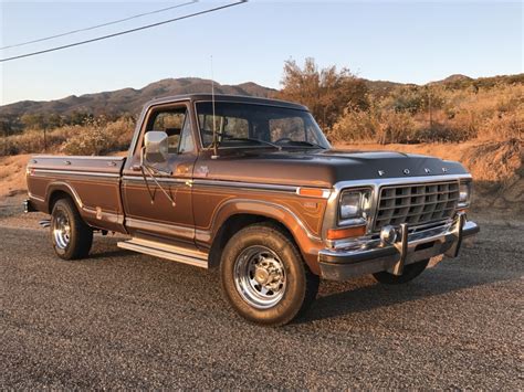 FOR SALE F 250 Lariat Camper Special Ford Trucks