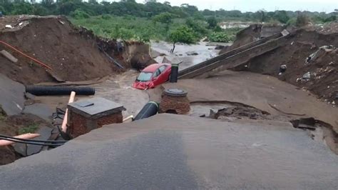 Fuertes Lluvias En Veracruz Provocan Mega Socavones En El Puerto El